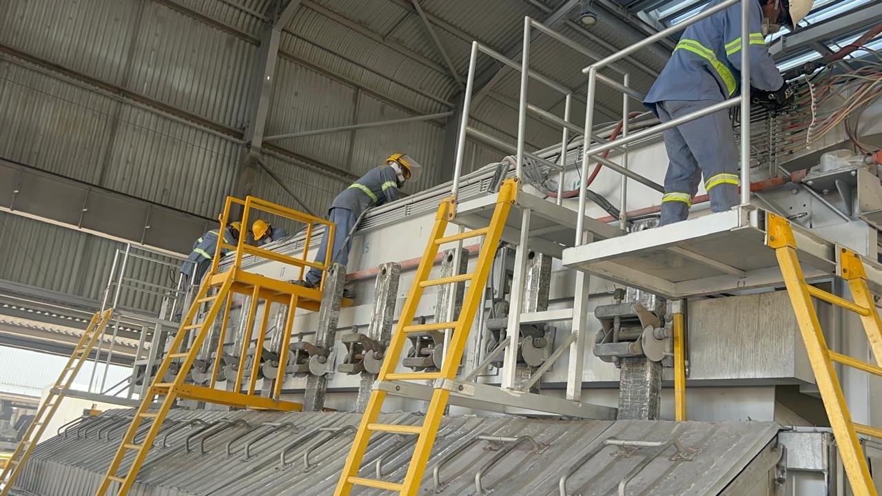 Aluminium Smelter Potline Superstructure Maintenance